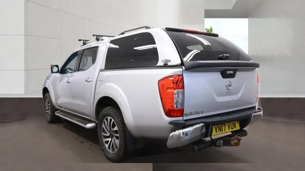 Used Nissan Navara Tekna 2017 Silver Pickup