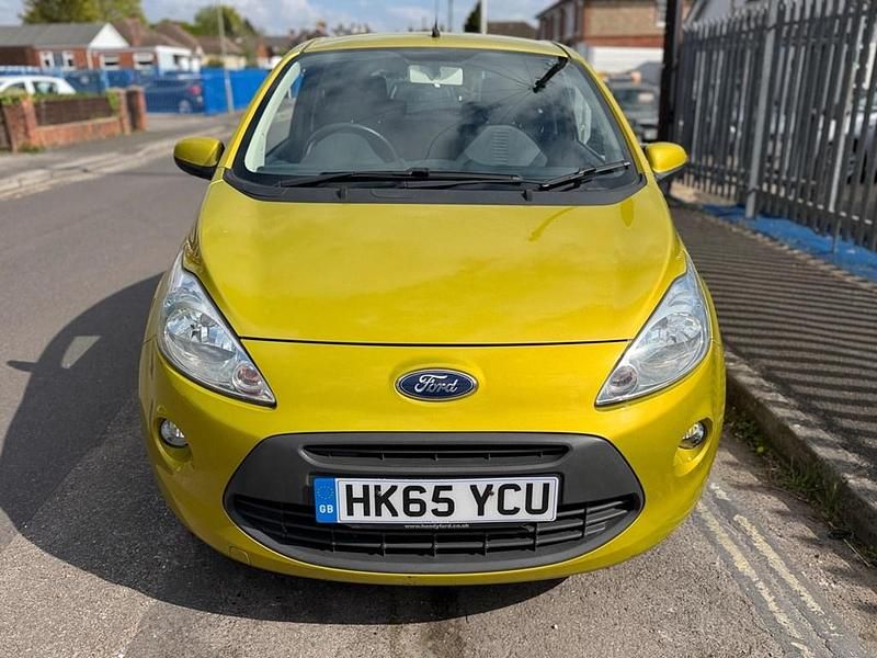 Begagnad Ford Ka Zetec 69 HK (50 kW) 2015 Guld Halvkombi