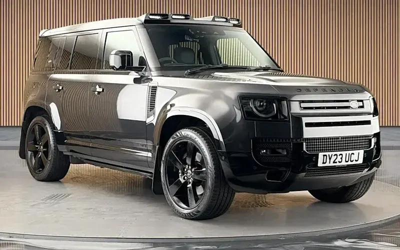 Used Land Rover Defender S 525 HP (386 kW) 2023 SUV