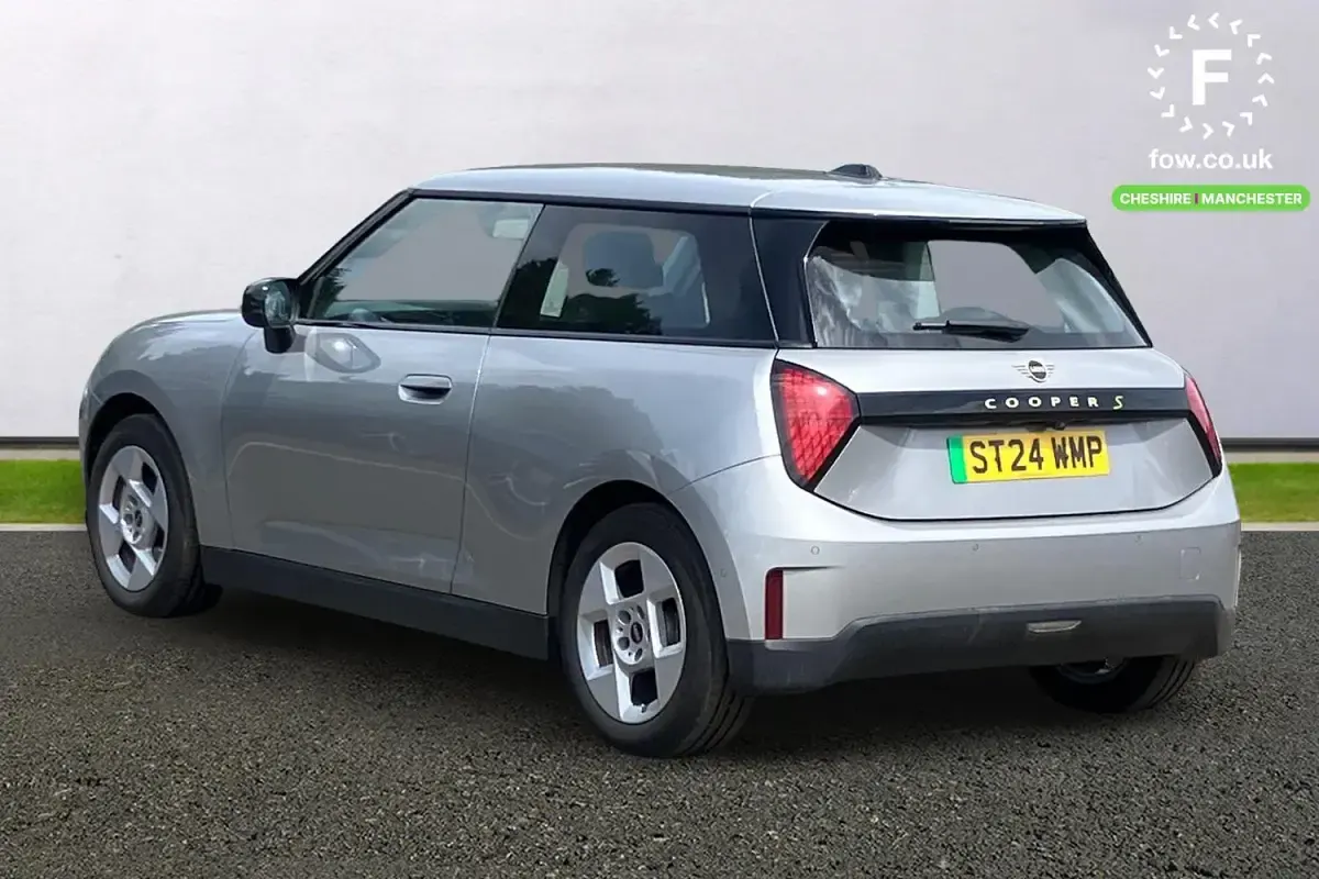 Used Mini Cooper Classic 160 kW (218 HP) 2024 Silver Hatchback