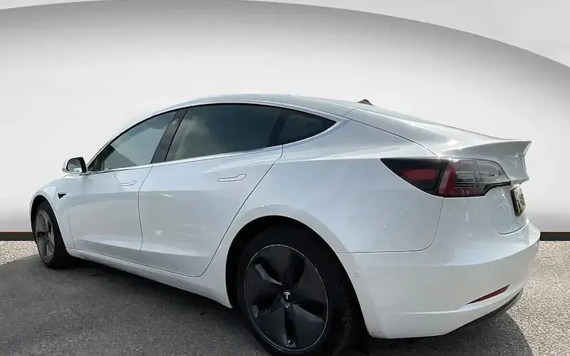 Used Tesla Model 3 Long Range AWD 258 kW (351 HP) 2023 Sedan