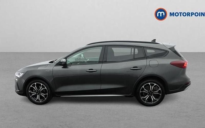 Used Ford Focus Active X 125 HP (91 kW) 2023 Grey Estate