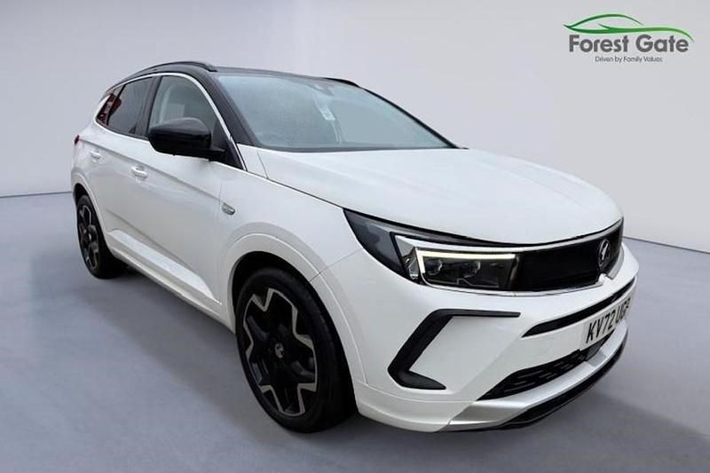 Used Vauxhall Grandland X Elite 130 HP (95 kW) 2022 White SUV