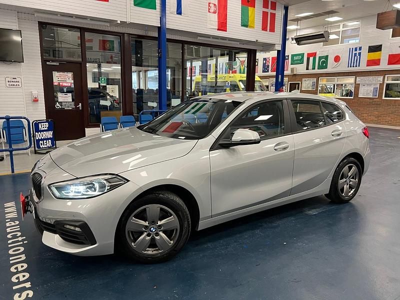 Used BMW 116 115 HP (84 kW) 2021 Silver Hatchback
