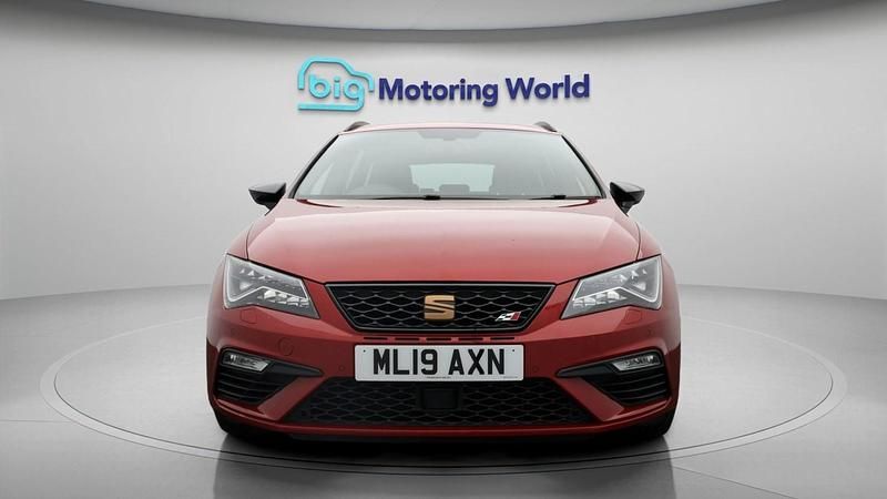 Used Seat Leon 4Drive 2019 Red Estate
