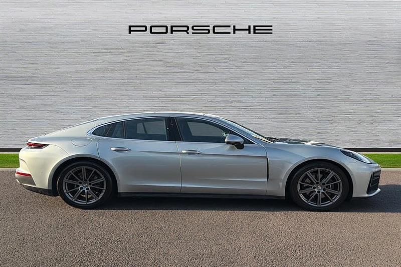 Used Porsche Panamera 353 HP (259 kW) 2025 Dolomite silver Hatchback
