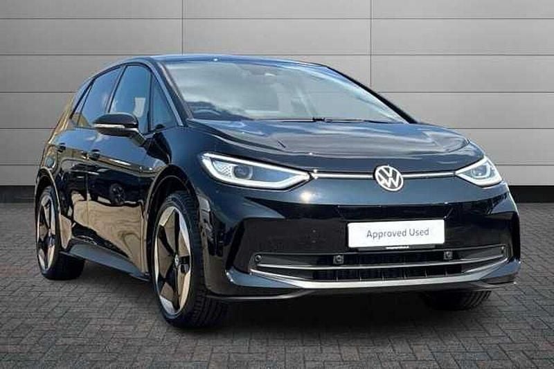 Grenadilla black Used 2025 VW ID.3 Pro Hatchback | £27,495 - Image 1/4