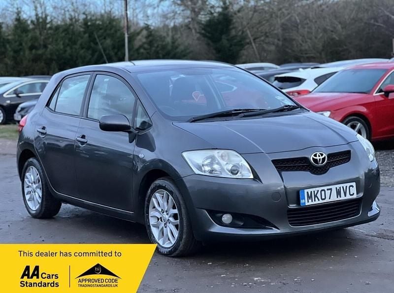 Used Toyota Auris 124 HP (91 kW) 2007 Grey Hatchback