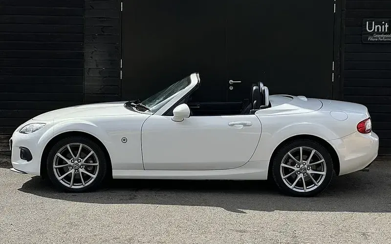 Used Mazda MX5 160 HP (117 kW) 2014 White Cabriolet