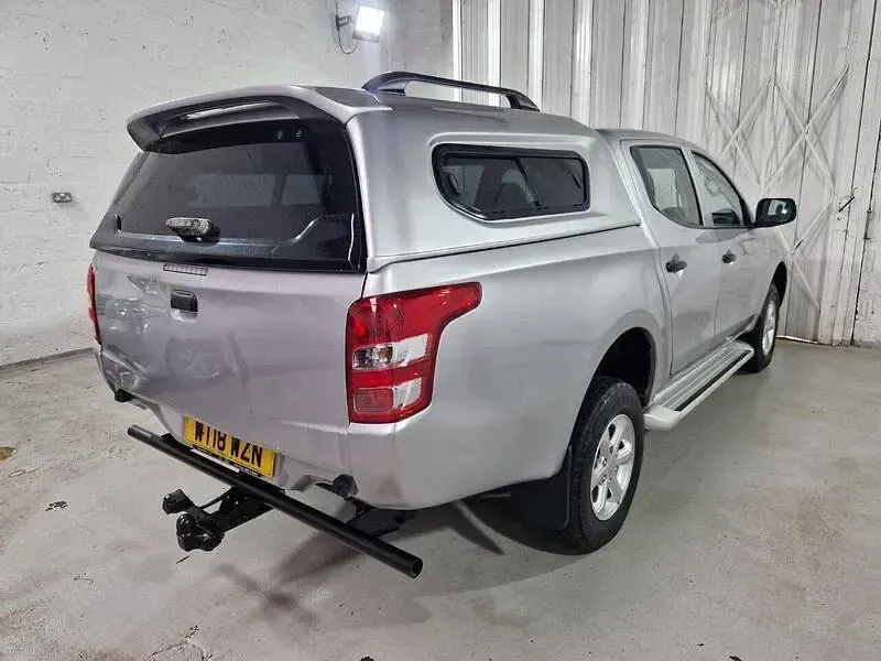 Used Mitsubishi L200 2018 Silver Pickup