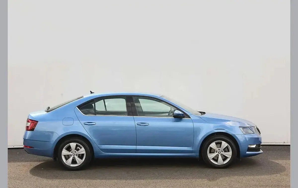 Used Skoda Octavia SE Technology 147 HP (108 kW) 2018 Denim blue metallic Hatchback