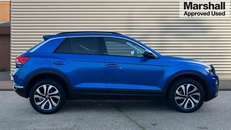 Used VW T-Roc Active 110 HP (80 kW) 2022 Blue SUV