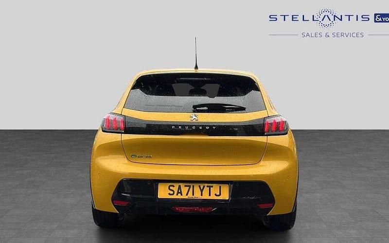 Used Peugeot e-208 Allure 100 kW (136 HP) 2021 Hatchback