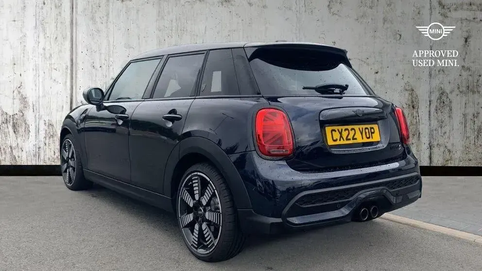 Used Mini Cooper S Exclusive 176 HP (129 kW) 2022 Black Hatchback