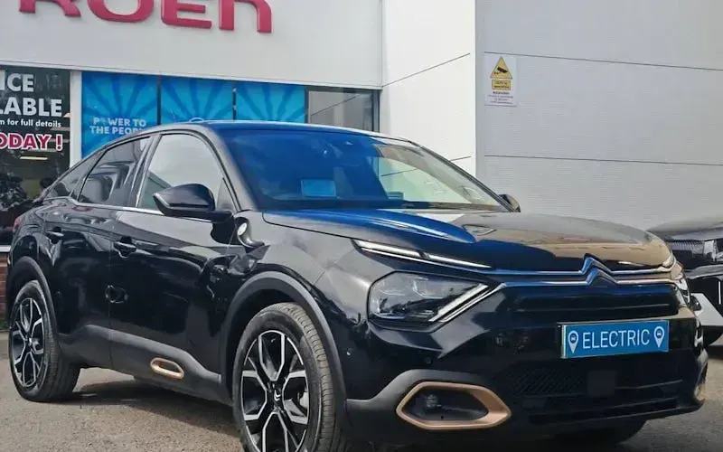 Używany Citroën e-C4 100 kW (136 KM) 2023 Hatchback