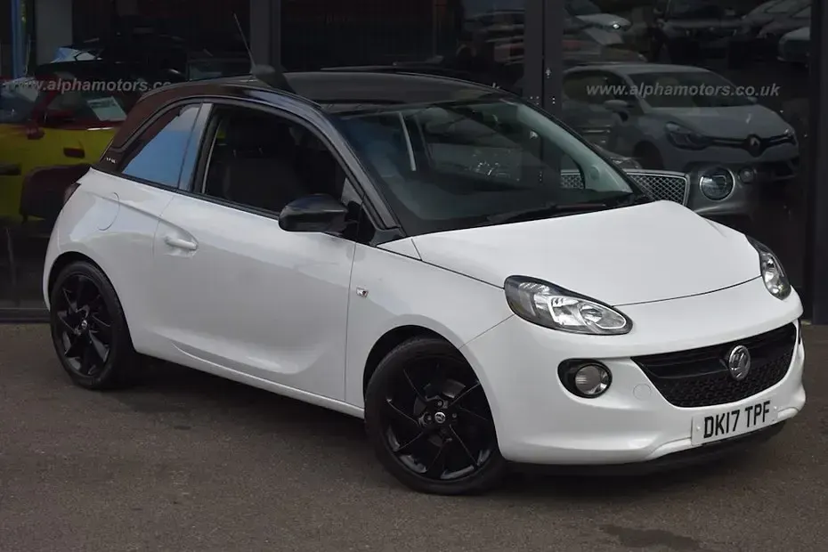 Second-hand Vauxhall Adam 2017 Alb Hatchback