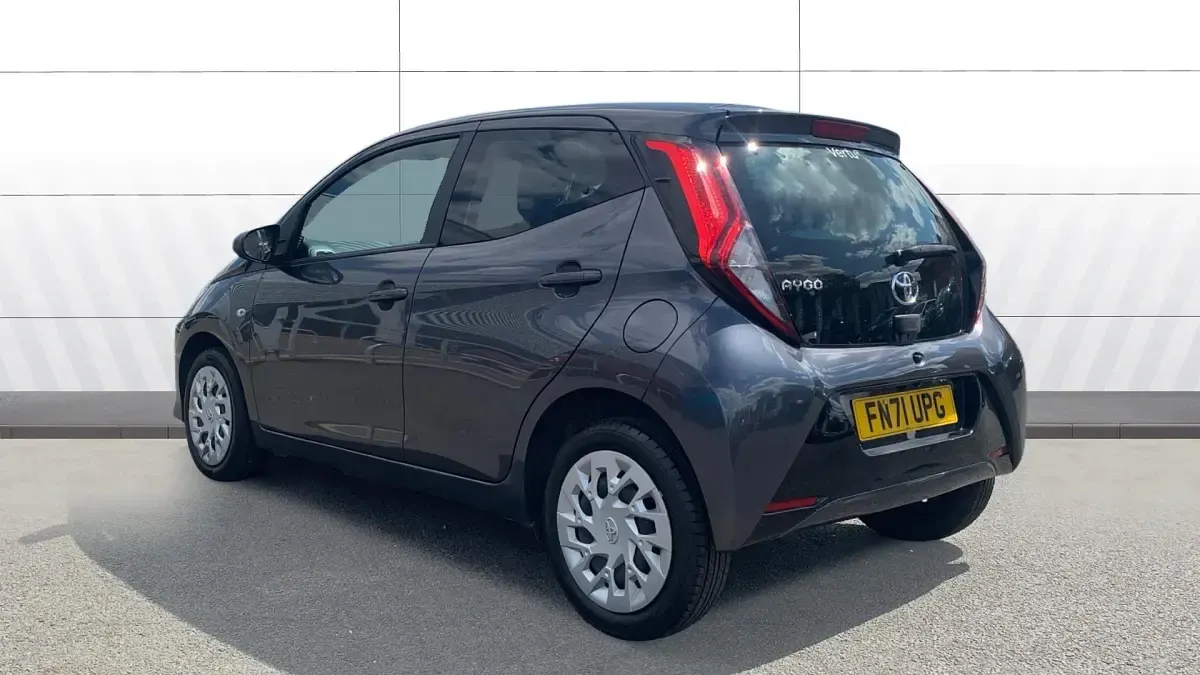 Used Toyota Aygo X-play 72 HP (52 kW) 2021 Grey Hatchback