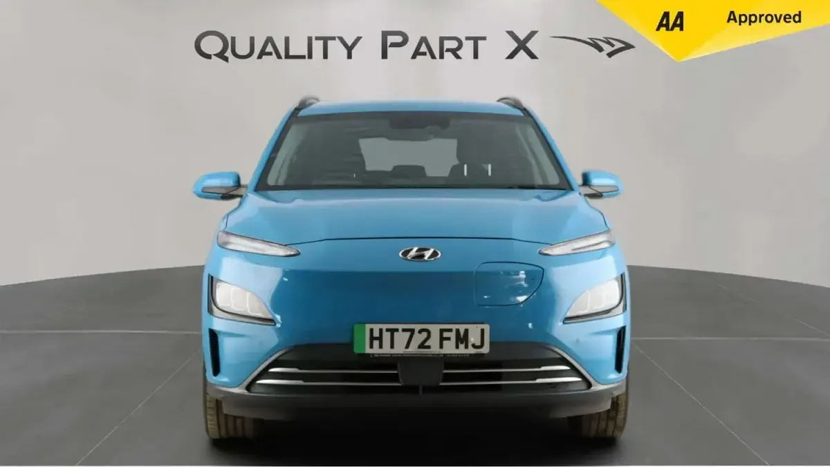 Gebraucht Hyundai Kona Premium 100 kW (136 PS) 2023 Blau SUV