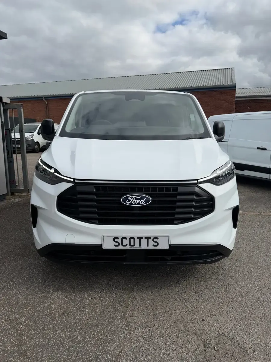 Second-hand Ford Transit Custom Trend 136 CP (100 kW) 2024 Alb Van