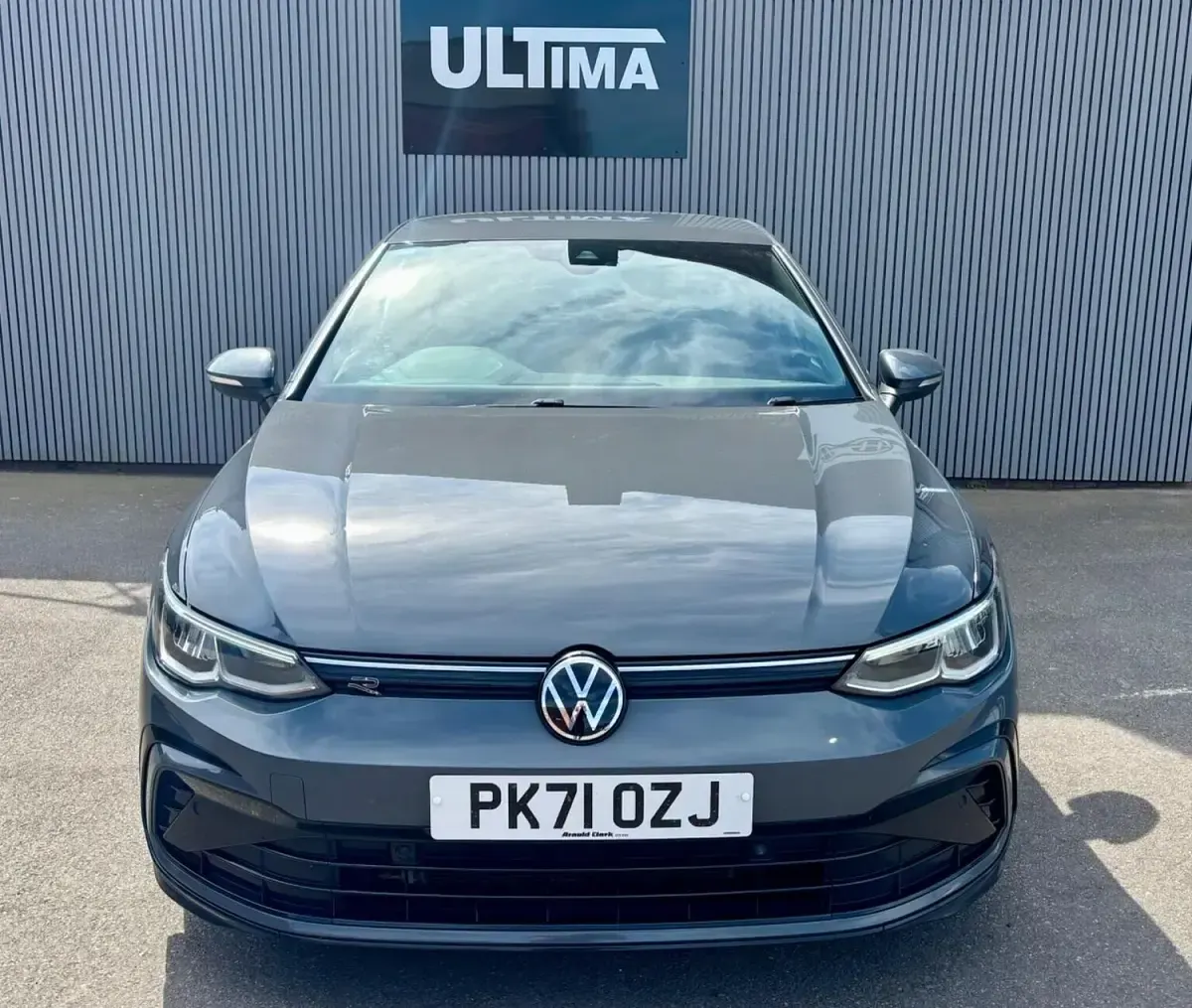 Używany VW Golf VII R-line 150 KM (110 kW) 2021 Szary Hatchback