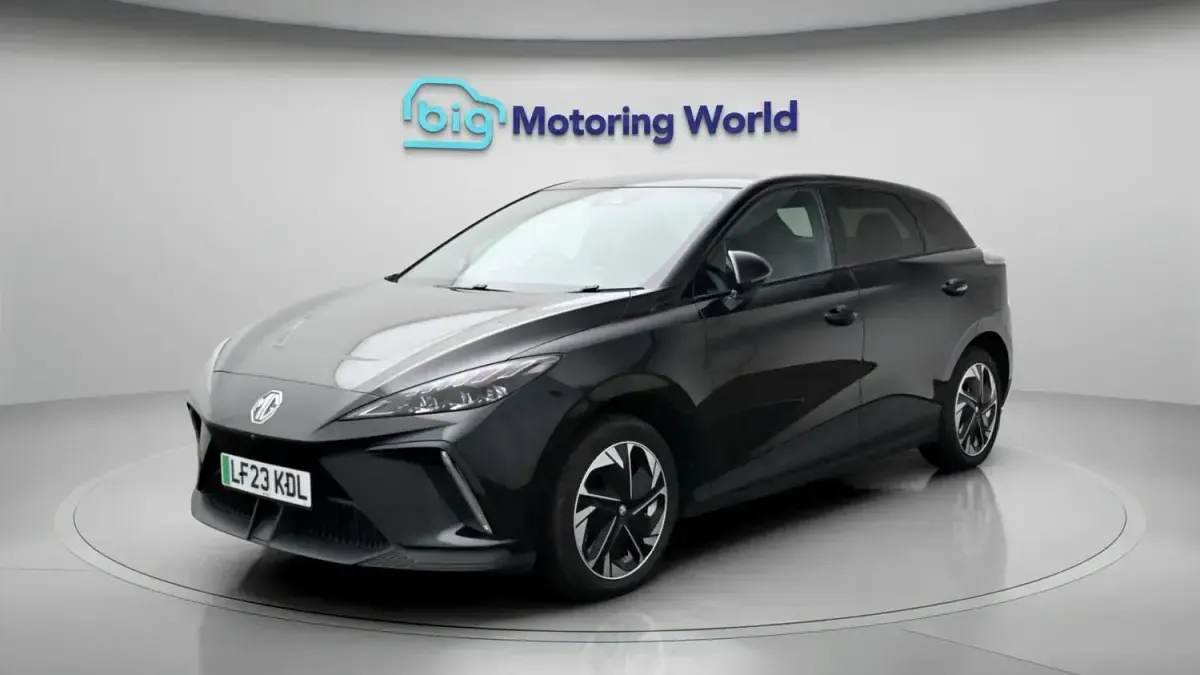 Używany MG MG4 EV Trophy 319 kW (435 KM) 2023 Czarny Hatchback