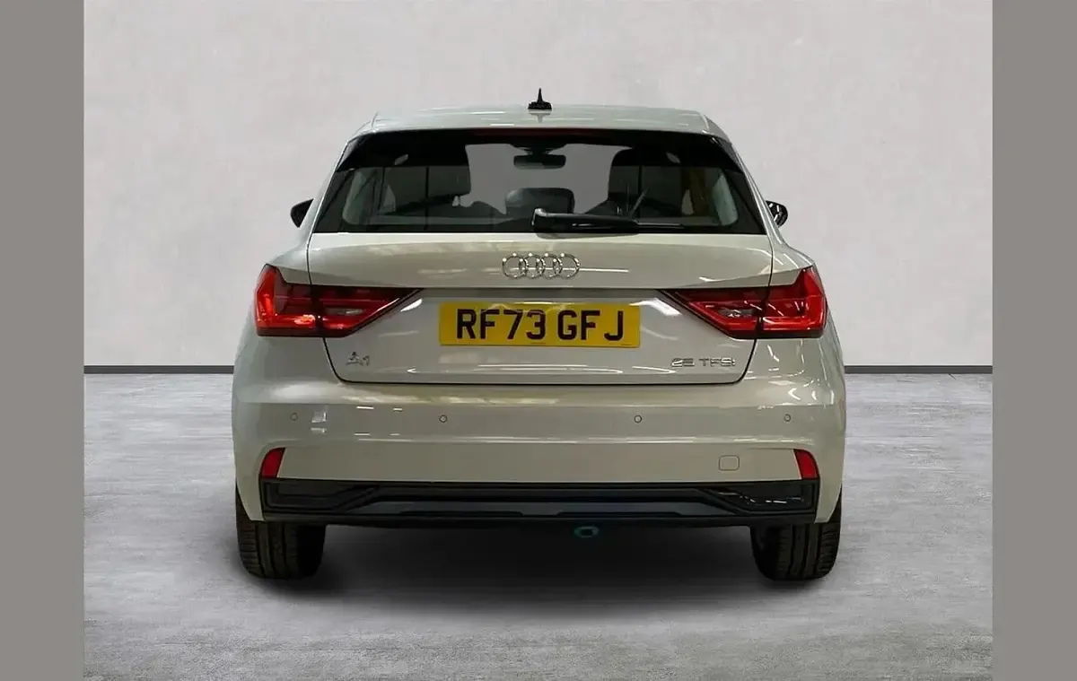 Used Audi A1 Sport 94 HP (69 kW) 2023 Silver SUV