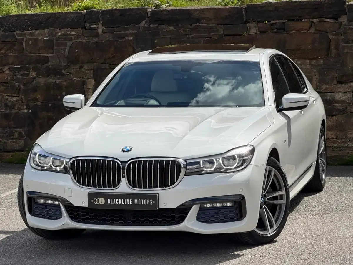 Used BMW 730 M Sport 265 HP (194 kW) 2016 White Sedan