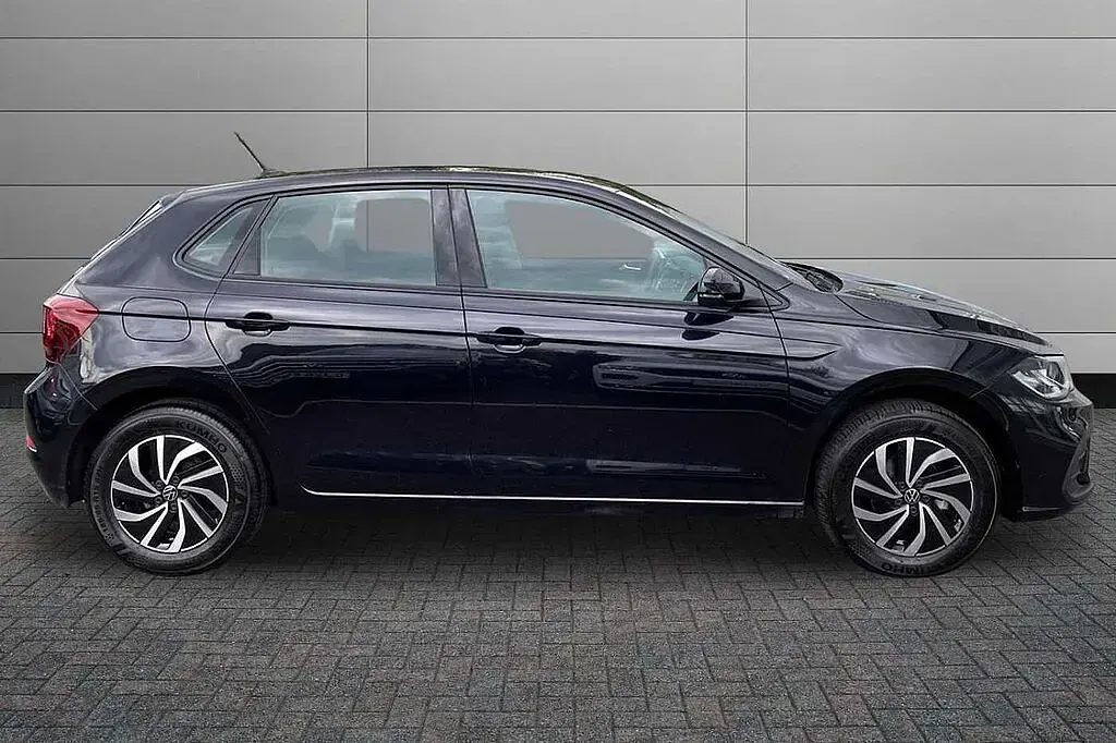 Used VW Polo Life 95 HP (69 kW) 2026 Black Hatchback