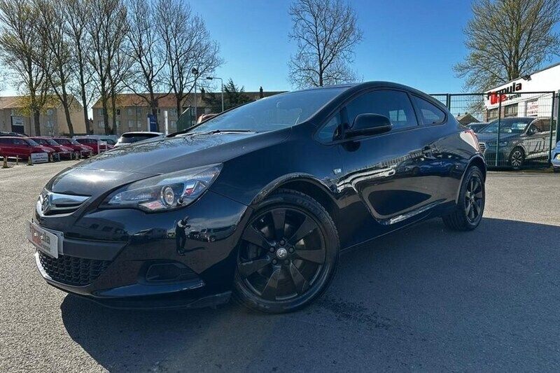 Used Vauxhall Astra GTC Sport 140 HP (102 kW) 2015 Black Coupe