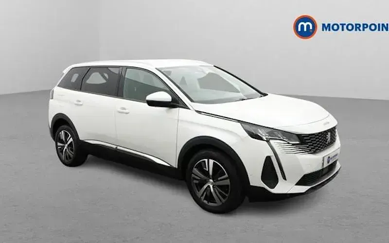 Usado Peugeot 5008 Allure 131 HP (96 kW) 2021 SUV