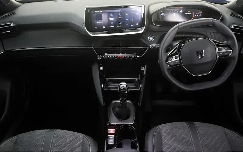 Used Peugeot 2008 Allure 131 HP (96 kW) 2024 Blue SUV