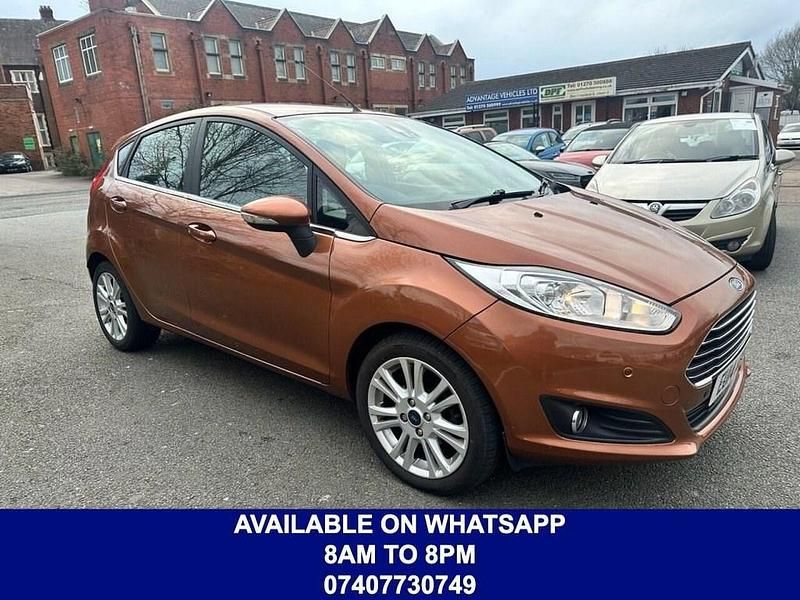 Used Ford Fiesta Zetec 100 HP (73 kW) 2014 Brown Hatchback