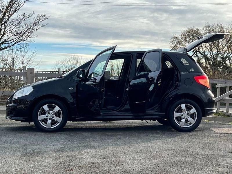 Used Suzuki SX4 2010 Black Hatchback