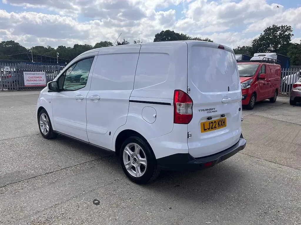 Used Ford Transit Limited 100 HP (73 kW) 2022 White Van