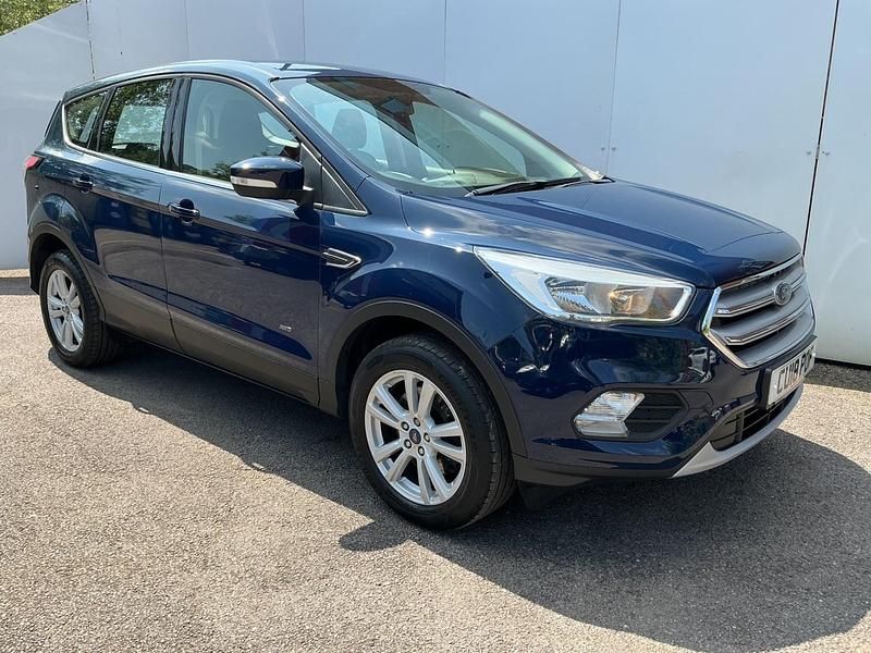 Usado Ford Kuga Zetec 150 HP (110 kW) 2018 Azul SUV