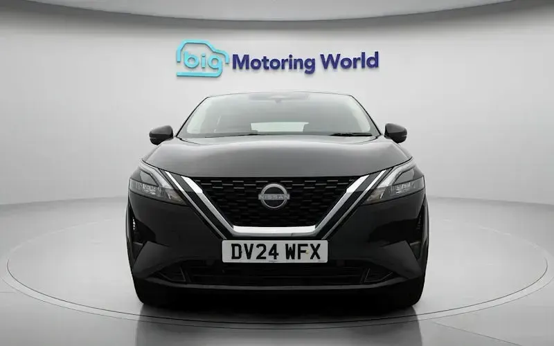 Used Nissan Qashqai Acenta Premium 140 HP (102 kW) 2023 Black SUV