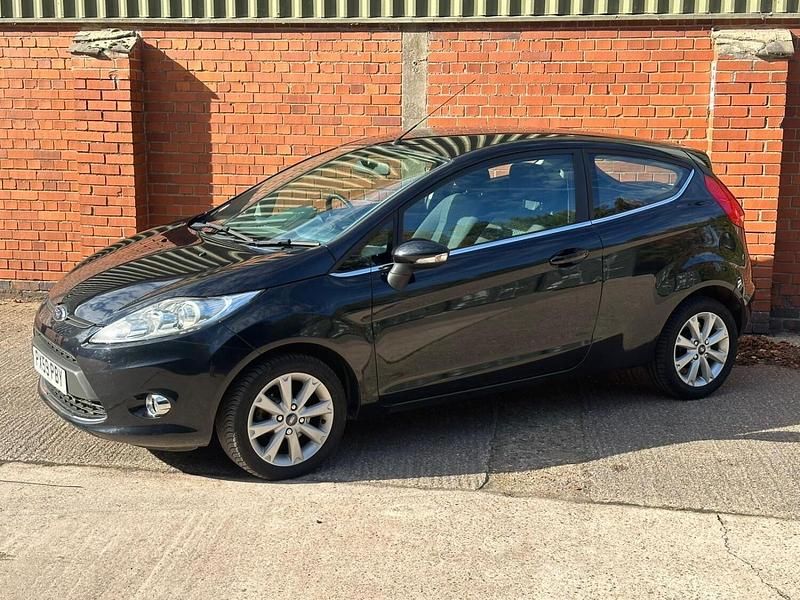 Black Used 2009 Ford Fiesta Zetec Hatchback | £3,295 (Fair price) - Image 1/4