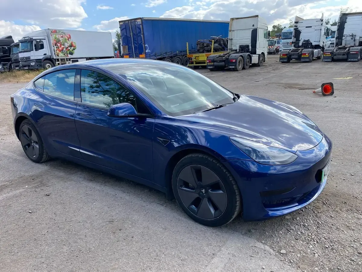 Used Tesla Model 3 RWD 208 kW (283 HP) 2022 Blue Sedan