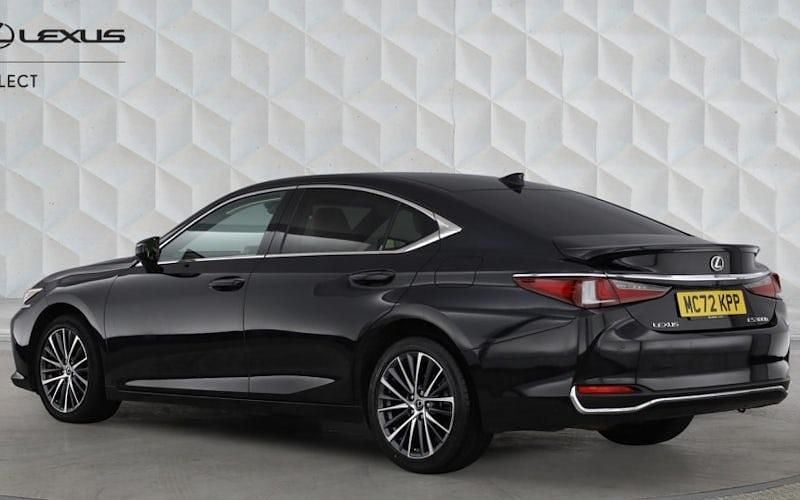 Used Lexus ES300H 218 HP (160 kW) 2021 Sedan