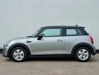 Used Mini Cooper Classic 136 HP (100 kW) 2023 Silver Hatchback