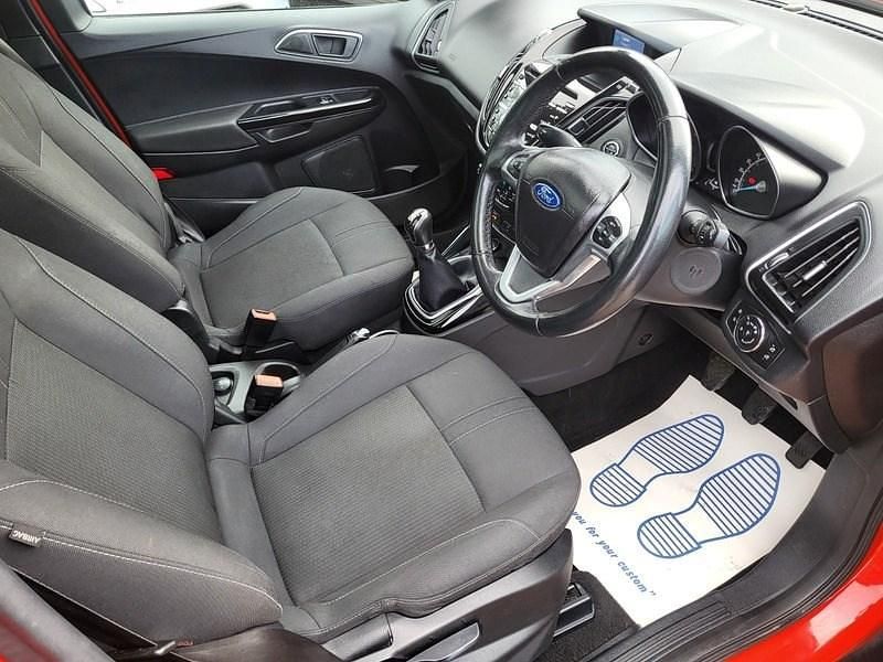 Used Ford B-MAX Titanium 120 HP (88 kW) 2013 Red MPV