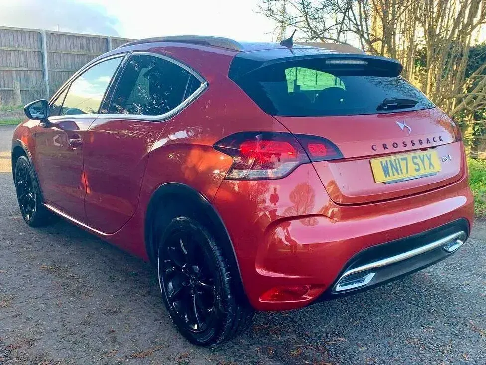 Used DS Automobiles DS4 120 HP (88 kW) 2017 Orange Hatchback