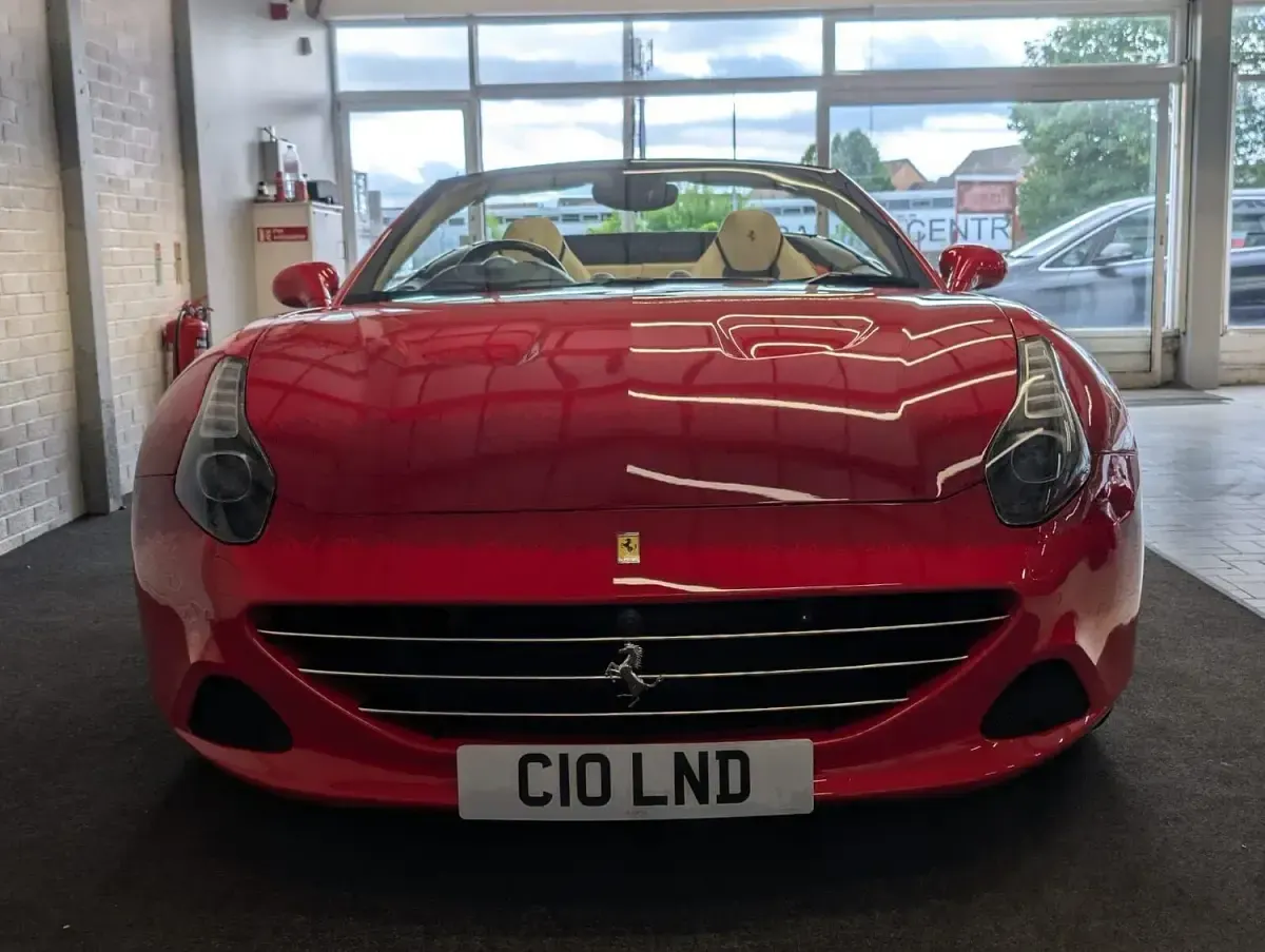 Used Ferrari California 560 HP (411 kW) 2015 Red Cabriolet