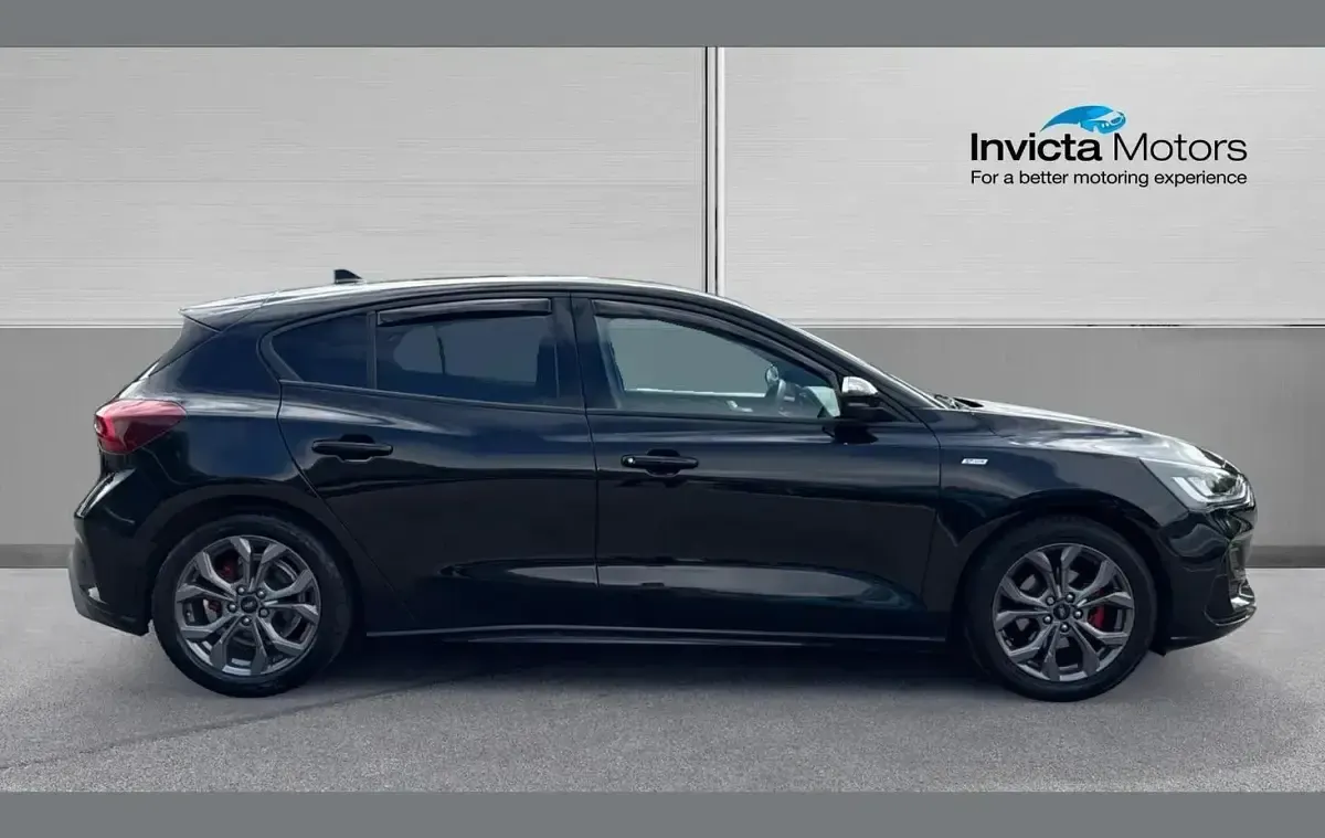 Used Ford Focus ST-Line 123 HP (90 kW) 2024 Black Hatchback