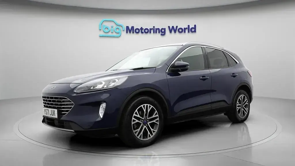 Used Ford Kuga Titanium 120 HP (88 kW) 2022 Blue SUV