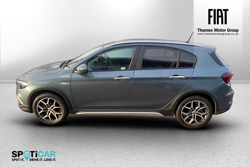 Used Fiat Tipo Cross 128 HP (94 kW) 2023 Blue Hatchback