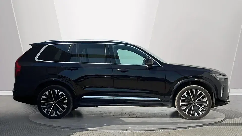 Used Volvo XC90 Core 250 HP (183 kW) 2025 Black SUV