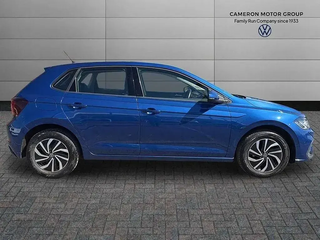 Begagnad VW Polo Life 95 HK (69 kW) 2022 Blå Halvkombi