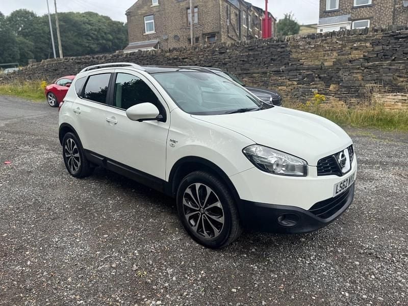 White Used 2012 Nissan Qashqai N-TEC SUV | £1,995 (Super price) - Image 1/4