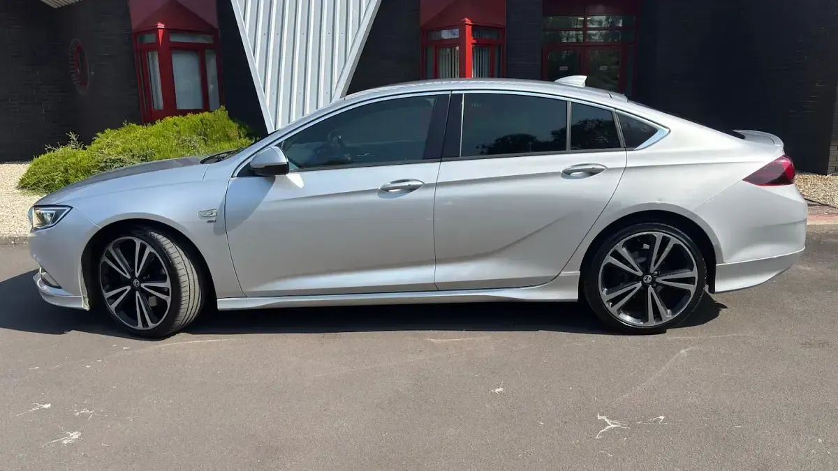 Used Vauxhall Insignia SRi 2017 Silver Hatchback